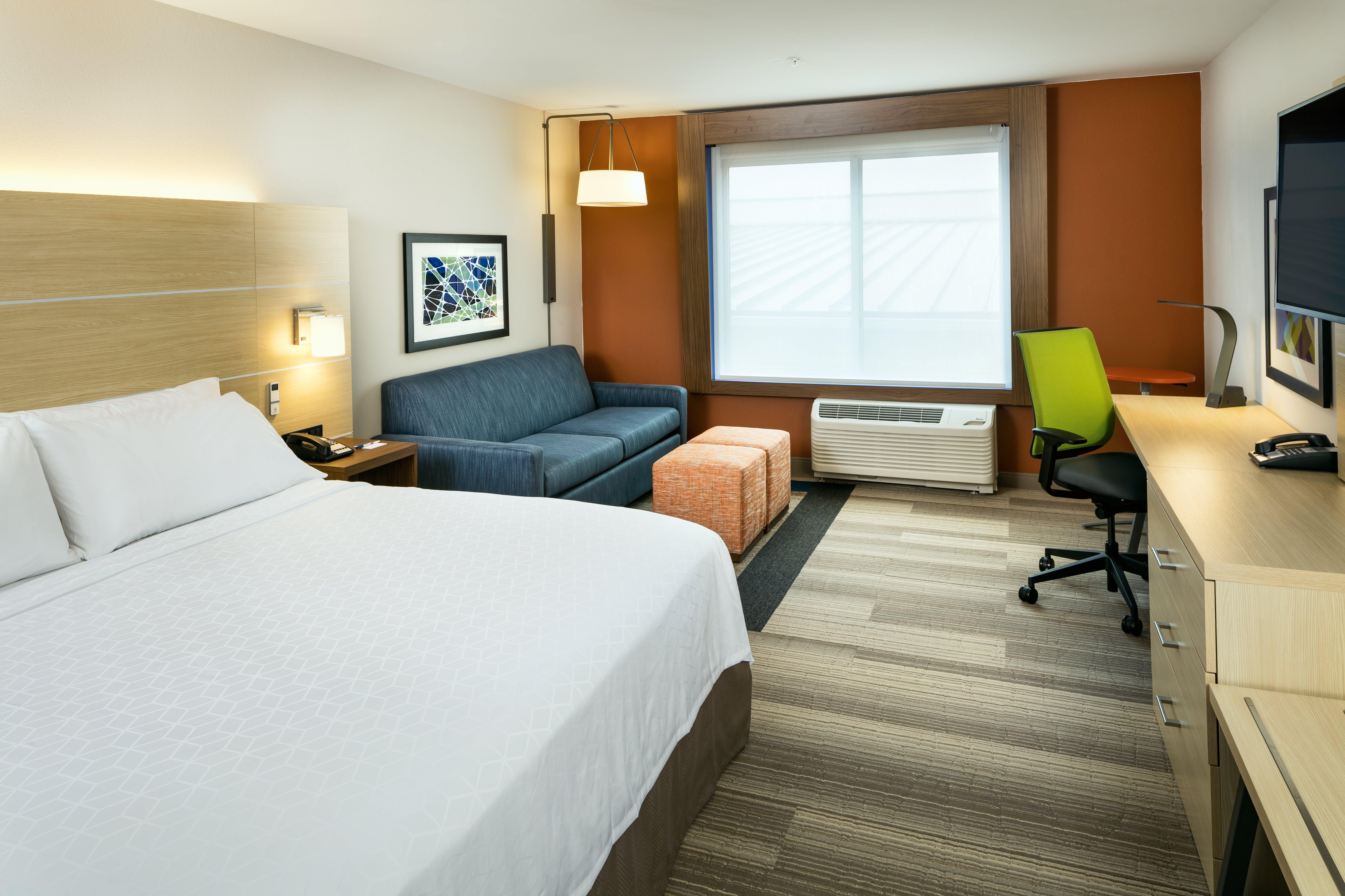 Holiday Inn Express & Suites - Medford By Ihg Exterior foto