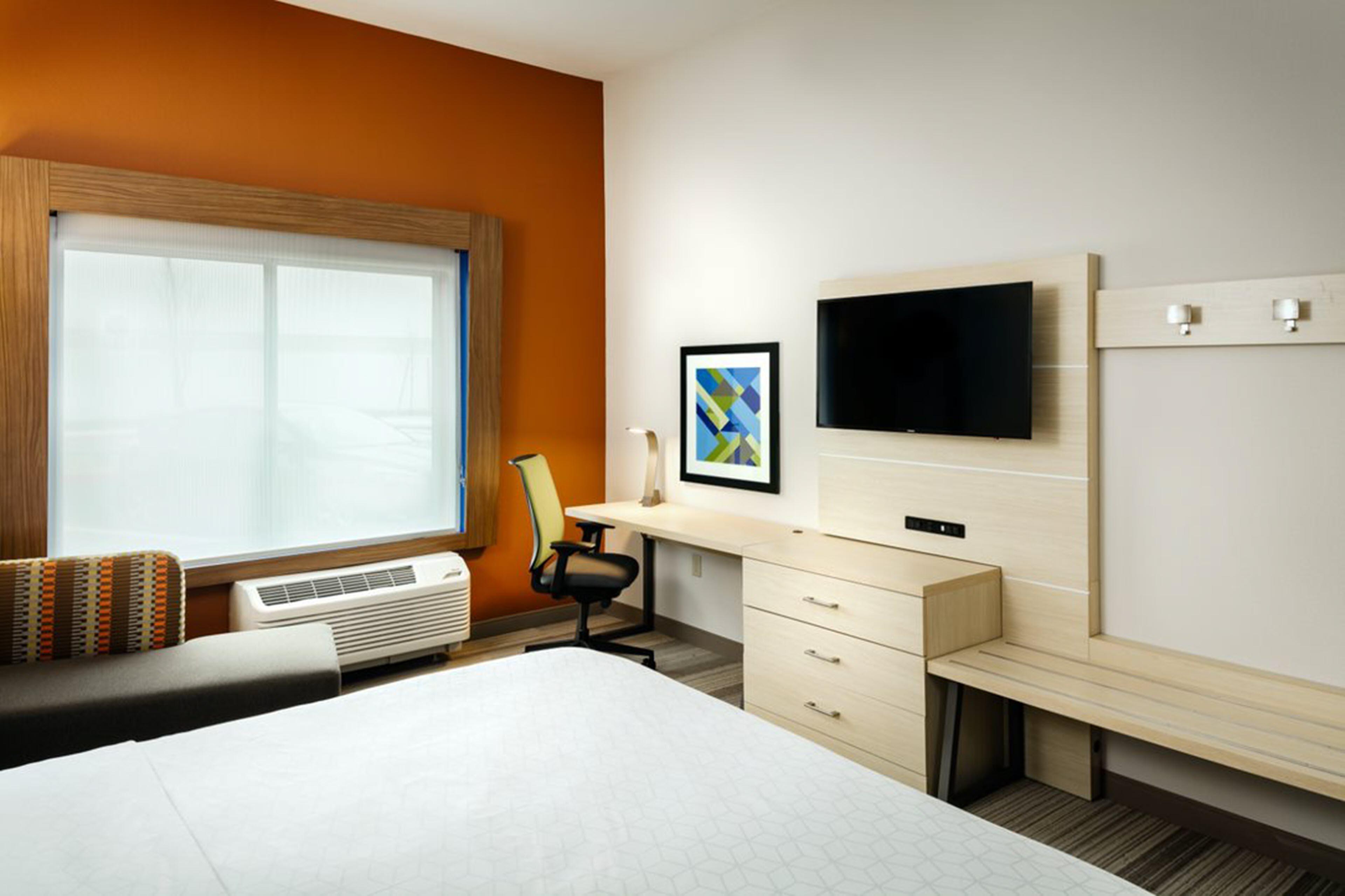 Holiday Inn Express & Suites - Medford By Ihg Exterior foto